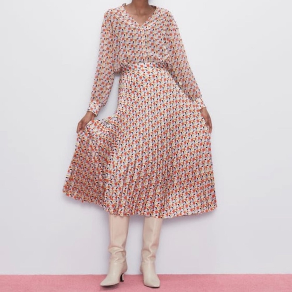 NWT Zara Orange Geometric Print Pleated MIDI Skirt Small